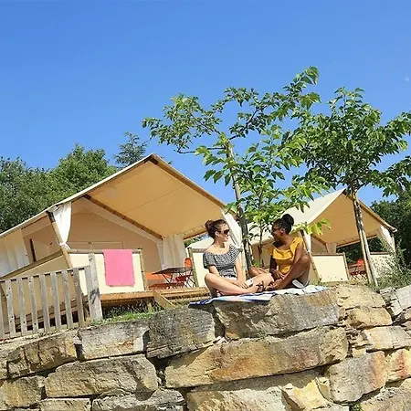 Camping Les Reflets Du Quercy Кемпинг *