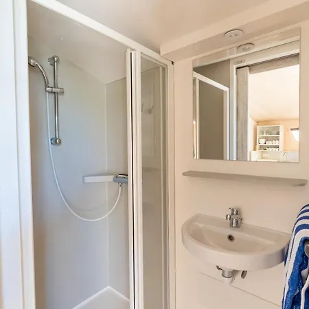 Camping Les Reflets Du Quercy