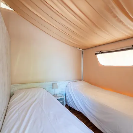 Camping Les Reflets Du Quercy Кемпинг