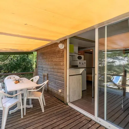 Camping Les Reflets Du Quercy Кемпинг *