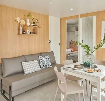 Camping Les Reflets Du Quercy