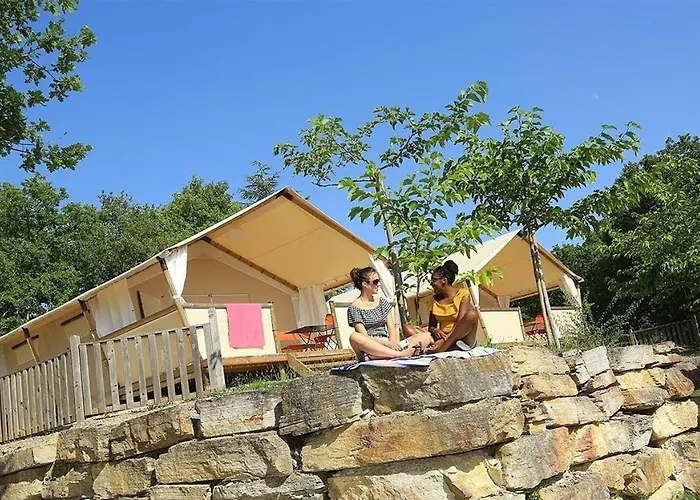 Camping Les Reflets Du Quercy Campingplatz *