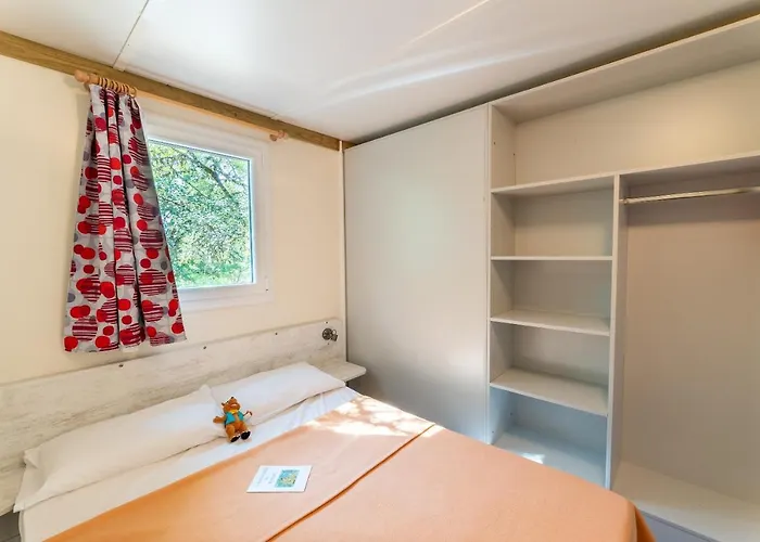 Camping Les Reflets Du Quercy