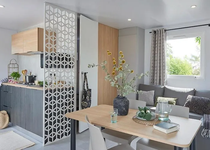 Campingplatz Camping Les Reflets Du Quercy Crayssac