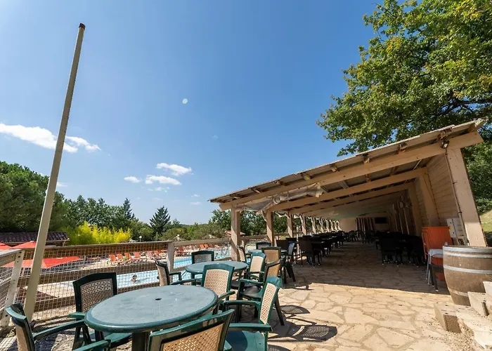 Camping Les Reflets Du Quercy Campingplatz