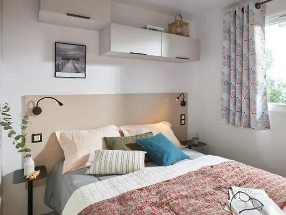 Campingplatz Camping Les Reflets Du Quercy Crayssac