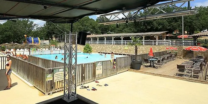 Camping Les Reflets Du Quercy