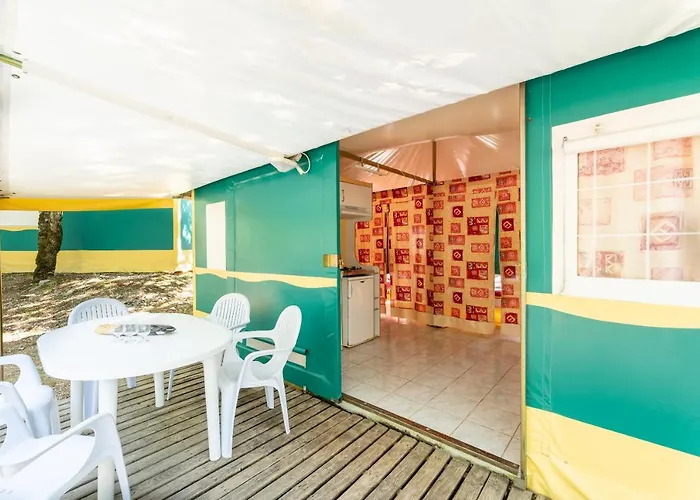 Camping Les Reflets Du Quercy Campingplatz *