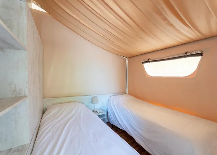 Camping Les Reflets Du Quercy Campingplatz