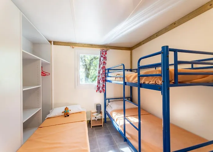 Camping Les Reflets Du Quercy *