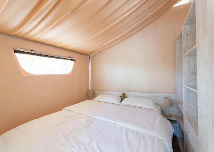 Camping Les Reflets Du Quercy Campingplatz